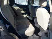 ✅ 2014 Dodge Avenger SE • VIN: 1C3CDZAB7EN109995 • Lot: 41344952. Wystawiony na IAAI z przebiegiem 125 526 mil. Bezpłatny archiwum sprzedaży aukcyjnych z USA i szczegółowy raport historii pojazdu na DreamBid. Zdjęcie 8.