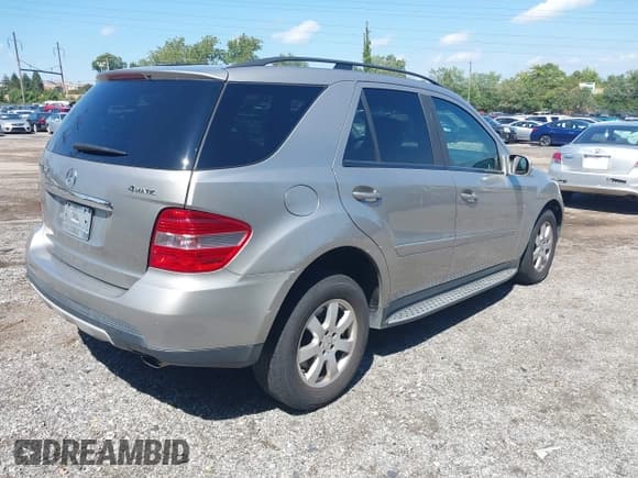 ✅ 2007 Mercedes-Benz M 320 CDI • VIN: 4JGBB22E87A262646 • Lot: 43168676. Listed on IAAI with 169,887 mi. Free auction sales archive from the USA and detailed vehicle history report at DreamBid. Image 4.