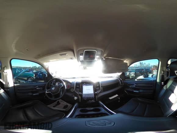 2022 Ram 1500 Laramie с VIN 1C6RREJT8NN190134, выставлен на аукционе IAAI как лот 41811489 с пробегом 63 984 миль миль и . История ставок и продаж доступна на DreamBid. Изображение 18.