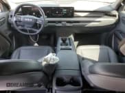 ✅ 2024 Kia EV9 Light Long Range • VIN: KNDAB5S15R6021342 • Lot: 58086015. Wystawiony na Copart z przebiegiem 35 746 mil. Bezpłatny archiwum sprzedaży aukcyjnych z USA i szczegółowy raport historii pojazdu na DreamBid. Zdjęcie 8.