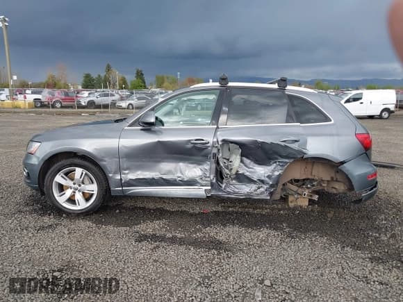 ✅ 2016 Audi Q5 Premium Plus • VIN: WA1CVAFP5GA010353 • Лот: 41859581. Опубликован ранее на IAAI с пробегом 127 127 миль. Бесплатный доступ к архиву аукционных продаж из США и подробный отчёт об истории автомобиля на DreamBid. Изображение 15.