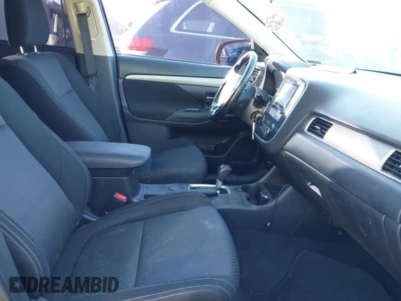 ✅ 2016 Mitsubishi Outlander ES • VIN: JA4AD2A34GZ008079 • Lot: 43710190. Listed on IAAI with 91,576 mi. Free auction sales archive from the USA and detailed vehicle history report at DreamBid. Image 5.