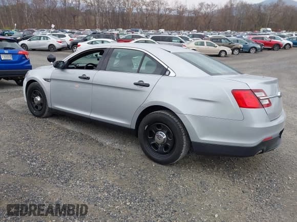 ✅ 2016 Ford Police Interceptor • VIN: 1FAHP2MK1GG122539 • Лот: 43756750. Опубликован ранее на IAAI с пробегом 214 853 миль. Бесплатный доступ к архиву аукционных продаж из США и подробный отчёт об истории автомобиля на DreamBid. Изображение 3.