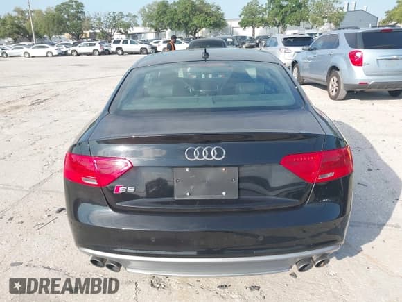 ✅ 2013 Audi S5 Premium Plus • VIN: WAUCGAFR6DA023803 • Лот: 42036505. Опубликован ранее на IAAI с пробегом 140 079 миль. Бесплатный доступ к архиву аукционных продаж из США и подробный отчёт об истории автомобиля на DreamBid. Изображение 16.