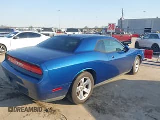 ✅ 2009 Dodge Challenger SE • VIN: 2B3LJ44VX9H612031 • Lot: 41700888. Wystawiony na IAAI z przebiegiem 202 454 mil. Bezpłatny archiwum sprzedaży aukcyjnych z USA i szczegółowy raport historii pojazdu na DreamBid. Zdjęcie 4.