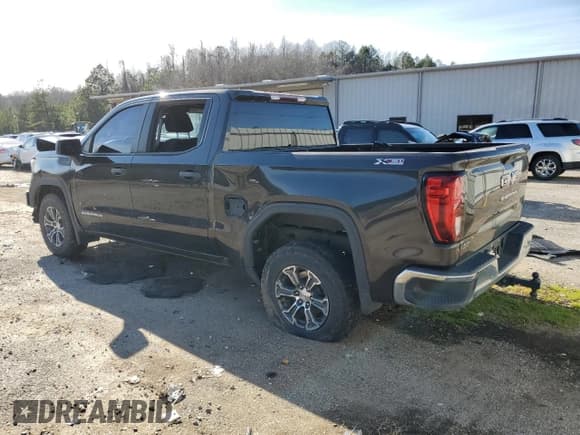 ✅ 2021 GMC Sierra 1500 • VIN: 1GTU9AEF4MZ305836 • Lot: 87507775. Wystawiony na Copart z przebiegiem 56 126 mil. Bezpłatny archiwum sprzedaży aukcyjnych z USA i szczegółowy raport historii pojazdu na DreamBid. Zdjęcie 2.