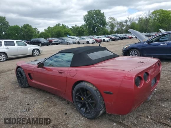 ✅ 2004 Chevrolet Corvette • VIN: 1G1YY32G745106065 • Лот: 57596305. Опубликован ранее на Copart с пробегом 118 751 миль. Бесплатный доступ к архиву аукционных продаж из США и подробный отчёт об истории автомобиля на DreamBid. Изображение 2.