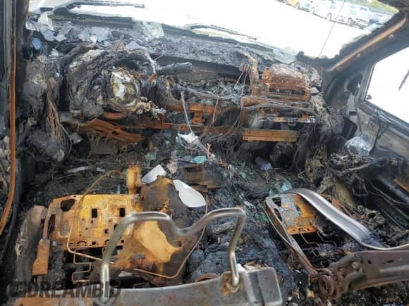 2013 Chevrolet Silverado 1500 LT с VIN 3GCPKSE72DG204844, выставлен на аукционе Copart как лот 81576085 с пробегом Не указан миль и На запчасти • Non repairable. История ставок и продаж доступна на DreamBid. Изображение 8.