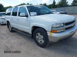 2005 Chevrolet Suburban LS z VIN 1GNFK16ZX5J202174, wystawiony jako IAAI lot #42670445 z przebiegiem 228 129 mil mil oraz . Historia ofert i sprzedaży dostępna na DreamBid. Obrazek 1.