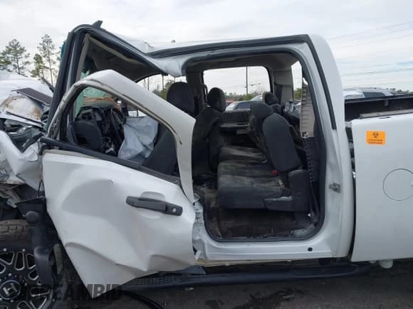 ✅ 2009 Chevrolet Silverado 2500HD LT • VIN: 1GCHC53679F116961 • Lot: 41330365. Listed on IAAI with Not provided. Free auction sales archive from the USA and detailed vehicle history report at DreamBid. Image 14.