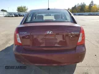 2008 Hyundai Accent GLS z VIN KMHCN46C08U279134, wystawiony jako Copart lot #78236604 z przebiegiem 169 562 mil mil oraz Czysty tytuł • Clean title. Historia ofert i sprzedaży dostępna na DreamBid. Obrazek 6.