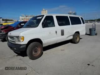 ✅ 2002 Ford Econoline Passenger XL • VIN: 1FBSS31L02HA34591 • Лот: 82196774. Опубликован ранее на Copart с пробегом 274 031 миль. Бесплатный доступ к архиву аукционных продаж из США и подробный отчёт об истории автомобиля на DreamBid. Изображение 1.
