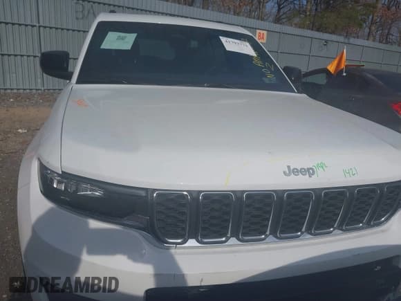✅ 2024 Jeep Grand Cherokee Altitude • VIN: 1C4RJKAG5R8543550 • Lot: 41793771. Listed on IAAI with 3,324 mi. Free auction sales archive from the USA and detailed vehicle history report at DreamBid. Image 12.