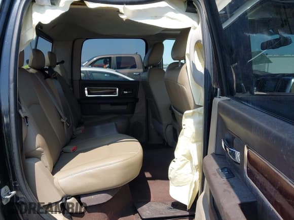 ✅ 2009 Dodge 1500 Laramie • VIN: 1D3HB13T19S710624 • Lot: 43171323. Wystawiony na IAAI z przebiegiem 273 748 mil. Bezpłatny archiwum sprzedaży aukcyjnych z USA i szczegółowy raport historii pojazdu na DreamBid. Zdjęcie 8.