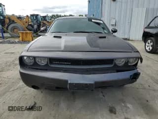 ✅ 2014 Dodge Challenger SXT • VIN: 2C3CDYAGXEH180235 • Lot: 69299324. Wystawiony na Copart z przebiegiem 145 454 mil. Bezpłatny archiwum sprzedaży aukcyjnych z USA i szczegółowy raport historii pojazdu na DreamBid. Zdjęcie 5.