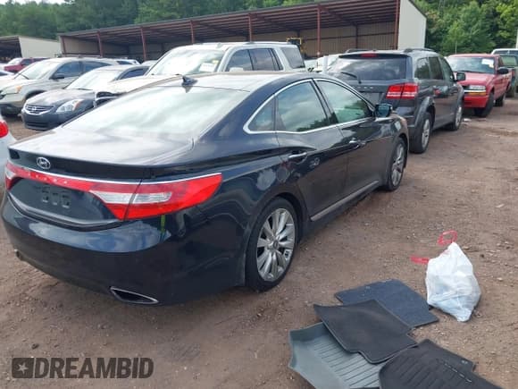 ✅ 2012 Hyundai Azera • VIN: KMHFH4JG2CA174846 • Lot: 42477082. Listed on IAAI with 73,371 mi. Free auction sales archive from the USA and detailed vehicle history report at DreamBid. Image 4.