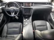 ✅ 2019 Infiniti QX50 Essential • VIN: 3PCAJ5M32KF106019 • Lot: 80077585. Wystawiony na Copart z przebiegiem 58 949 mil. Bezpłatny archiwum sprzedaży aukcyjnych z USA i szczegółowy raport historii pojazdu na DreamBid. Zdjęcie 8.