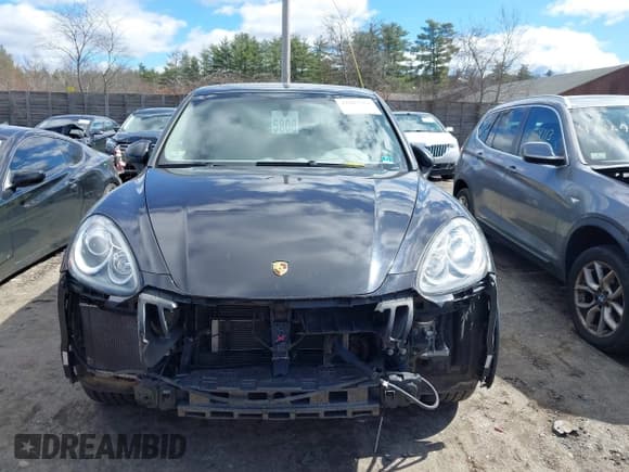 ✅ 2011 Porsche Cayenne S Hybrid • VIN: WP1AE2A22BLA93511 • Lot: 41803764. Wystawiony na IAAI z przebiegiem 116 712 mil. Bezpłatny archiwum sprzedaży aukcyjnych z USA i szczegółowy raport historii pojazdu na DreamBid. Zdjęcie 13.