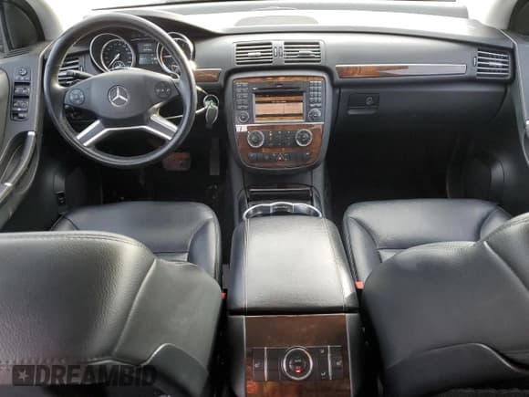 ✅ 2011 Mercedes-Benz R 350 • VIN: 4JGCB2FE3BA116145 • Lot: 80969174. Wystawiony na Copart z przebiegiem 281 884 mil. Bezpłatny archiwum sprzedaży aukcyjnych z USA i szczegółowy raport historii pojazdu na DreamBid. Zdjęcie 8.