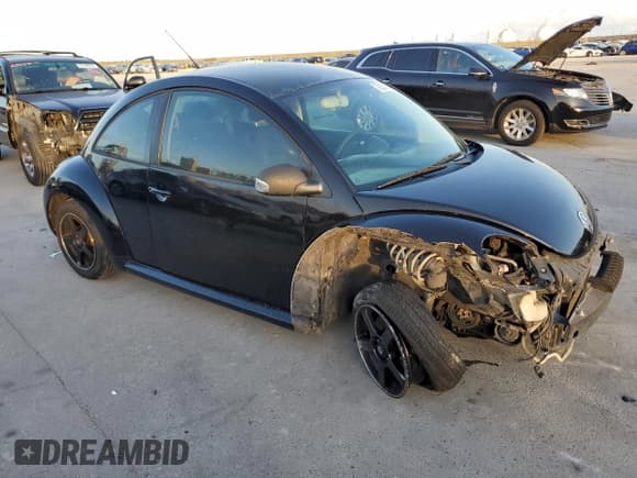 ✅ 2010 Volkswagen Beetle • VIN: 3VWPG3AG7AM013265 • Lot: 45587005. Wystawiony na Copart z przebiegiem 154 061 mil. Bezpłatny archiwum sprzedaży aukcyjnych z USA i szczegółowy raport historii pojazdu na DreamBid. Zdjęcie 4.