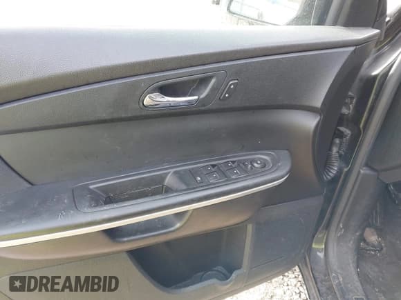 ✅ 2011 GMC Acadia SL • VIN: 1GKKRNED7BJ300014 • Лот: 43795561. Опубликован ранее на IAAI с пробегом 146 240 миль. Бесплатный доступ к архиву аукционных продаж из США и подробный отчёт об истории автомобиля на DreamBid. Изображение 16.