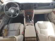 ✅ 2007 Jeep Commander Limited • VIN: 1J8HG58287C608187 • Лот: 52937855. Опубликован ранее на Copart с пробегом 163 456 миль. Бесплатный доступ к архиву аукционных продаж из США и подробный отчёт об истории автомобиля на DreamBid. Изображение 8.