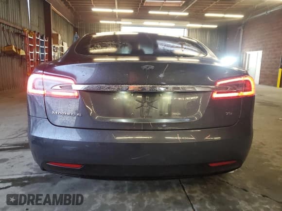 ✅ 2017 Tesla Model S 60 • VIN: 5YJSA1E14HF189729 • Lot: 93875955. Listed on Copart with 115,709 mi. Free auction sales archive from the USA and detailed vehicle history report at DreamBid. Image 6.
