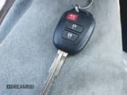 ✅ 2021 Toyota Tacoma SR • VIN: 3TYCZ5AN6MT030881 • Лот: 43217122. Опубликован ранее на IAAI с пробегом 100 699 миль. Бесплатный доступ к архиву аукционных продаж из США и подробный отчёт об истории автомобиля на DreamBid. Изображение 11.