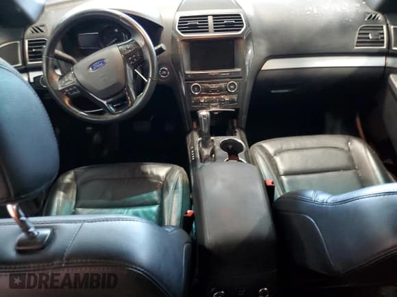 ✅ 2016 Ford Explorer XLT • VIN: 1FM5K8D80GGB94721 • Lot: 80309565. Wystawiony na Copart z przebiegiem 134 315 mil. Bezpłatny archiwum sprzedaży aukcyjnych z USA i szczegółowy raport historii pojazdu na DreamBid. Zdjęcie 8.