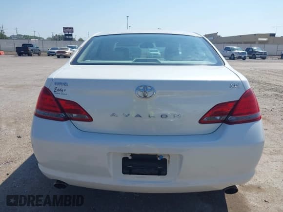 ✅ 2008 Toyota Avalon XLS • VIN: 4T1BK36B08U321677 • Lot: 43205436. Wystawiony na IAAI z przebiegiem 167 267 mil. Bezpłatny archiwum sprzedaży aukcyjnych z USA i szczegółowy raport historii pojazdu na DreamBid. Zdjęcie 16.