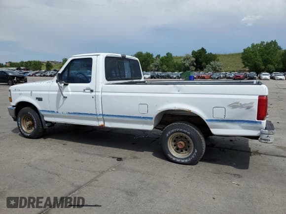 ✅ 1993 Ford F-150 • VIN: 1FTEF14N7PLA75030 • Лот: 61186355. Опубликован ранее на Copart с пробегом 168 223 миль. Бесплатный доступ к архиву аукционных продаж из США и подробный отчёт об истории автомобиля на DreamBid. Изображение 2.