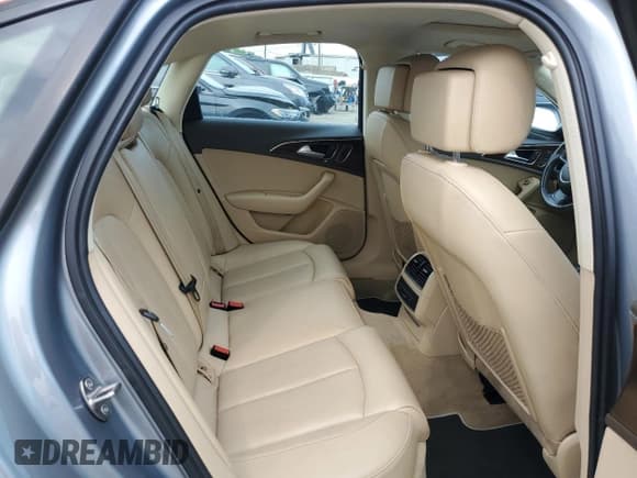 ✅ 2015 Audi A6 Premium • VIN: WAUFFAFC3FN033793 • Lot: 59886835. Wystawiony na Copart z przebiegiem 127 361 mil. Bezpłatny archiwum sprzedaży aukcyjnych z USA i szczegółowy raport historii pojazdu na DreamBid. Zdjęcie 10.