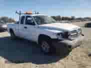 2007 Dodge Dakota ST with VIN 1D7HE22K87S232235, listed as a Copart auction lot 71441684 with 186,596 mi miles and Salvage title. Bid and sale history available at DreamBid. Image 4.