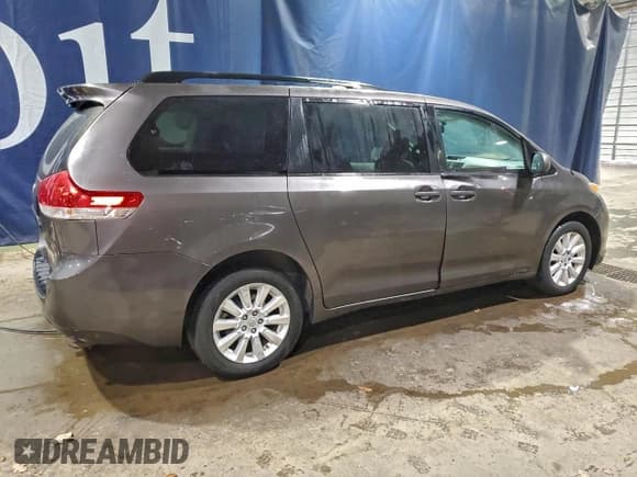 ✅ 2013 Toyota Sienna XLE • VIN: 5TDDK3DC8DS065280 • Lot: 91740305. Listed on Copart with 241,420 mi. Free auction sales archive from the USA and detailed vehicle history report at DreamBid. Image 3.