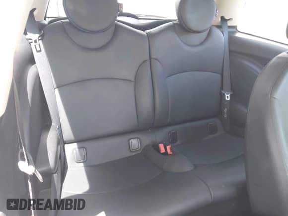 2011 MINI Hardtop with VIN WMWSU3C58BT093466, listed as a IAAI auction lot 42393759 with 91,535 mi miles and . Bid and sale history available at DreamBid. Image 8.