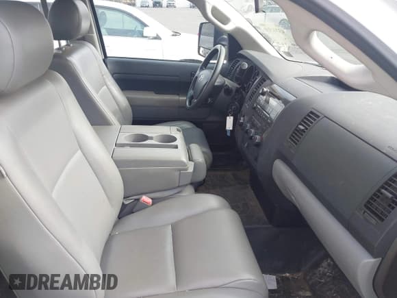 ✅ 2010 Toyota Tundra • VIN: 5TFUW5F19AX155930 • Лот: 43201510. Опубликован ранее на IAAI с пробегом 210 821 миль. Бесплатный доступ к архиву аукционных продаж из США и подробный отчёт об истории автомобиля на DreamBid. Изображение 5.