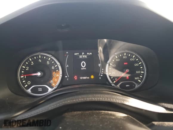 ✅ 2017 Jeep Renegade Latitude • VIN: ZACCJBBB9HPG16032 • Lot: 90525815. Wystawiony na Copart z przebiegiem 151 687 mil. Bezpłatny archiwum sprzedaży aukcyjnych z USA i szczegółowy raport historii pojazdu na DreamBid. Zdjęcie 9.