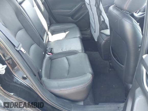 ✅ 2016 Mazda 3 S Grand Touring • VIN: JM1BM1X32G1313302 • Lot: 41937421. Wystawiony na IAAI z przebiegiem 154 976 mil. Bezpłatny archiwum sprzedaży aukcyjnych z USA i szczegółowy raport historii pojazdu na DreamBid. Zdjęcie 8.