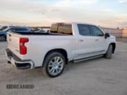 ✅ 2022 Chevrolet Silverado 1500 High Country • VIN: 3GCPAFED1NG522942 • Лот: 85318435. Опубликован ранее на Copart с пробегом 46 662 миль. Бесплатный доступ к архиву аукционных продаж из США и подробный отчёт об истории автомобиля на DreamBid. Изображение 3.