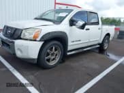 ✅ 2007 Nissan Titan SE • VIN: 1N6BA07A47N239680 • Lot: 42587660. Wystawiony na IAAI z przebiegiem 246 387 mil. Bezpłatny archiwum sprzedaży aukcyjnych z USA i szczegółowy raport historii pojazdu na DreamBid. Zdjęcie 2.