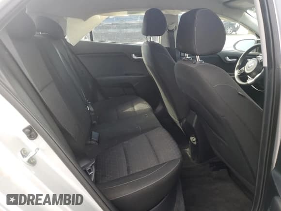 ✅ 2021 Kia Rio S • VIN: 3KPA25AD9ME379199 • Lot: 82406635. Wystawiony na Copart z przebiegiem 71 269 mil. Bezpłatny archiwum sprzedaży aukcyjnych z USA i szczegółowy raport historii pojazdu na DreamBid. Zdjęcie 10.