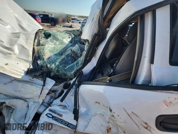 ✅ 2004 Chevrolet Silverado 2500HD LT • VIN: 1GCHC23194F122448 • Lot: 86690725. Listed on Copart with Not provided. Free auction sales archive from the USA and detailed vehicle history report at DreamBid. Image 7.