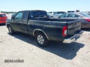 ✅ 1998 Nissan Frontier XE • VIN: 1N6DD26S5WC385179 • Лот: 42550793. Опубликован ранее на IAAI с пробегом 215 694 миль. Бесплатный доступ к архиву аукционных продаж из США и подробный отчёт об истории автомобиля на DreamBid. Изображение 3.