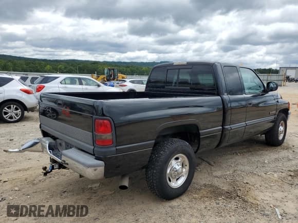 ✅ 2000 Dodge 2500 • VIN: 1B7KC2367YJ141746 • Lot: 70015145. Listed on Copart with 174,564 mi. Free auction sales archive from the USA and detailed vehicle history report at DreamBid. Image 3.
