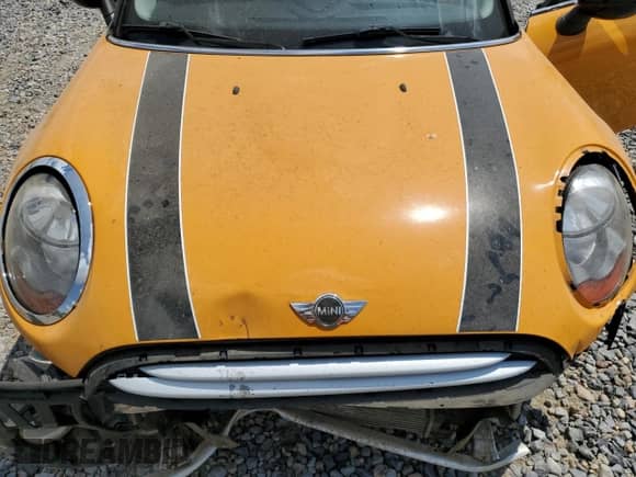 2015 MINI Hardtop with VIN WMWXM5C52FT973831, listed as a Copart auction lot 68501305 with 188,622 mi miles and Salvage title. Bid and sale history available at DreamBid. Image 11.
