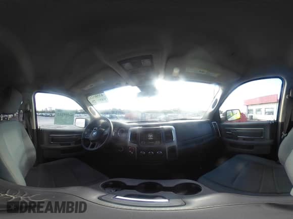 2017 Ram 1500 SLT z VIN 1C6RR6GG4HS676025, wystawiony jako IAAI lot #43585212 z przebiegiem 95 645 mil mil oraz . Historia ofert i sprzedaży dostępna na DreamBid. Obrazek 20.