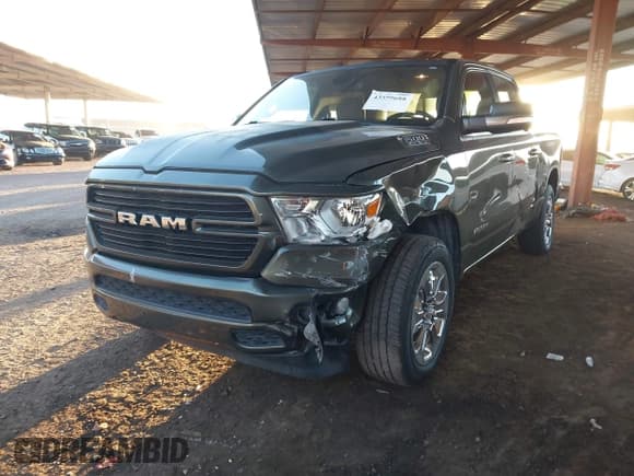 ✅ 2020 Ram 1500 Lone Star • VIN: 1C6RREFT2LN372546 • Lot: 43599688. Wystawiony na IAAI z przebiegiem 83 530 mil. Bezpłatny archiwum sprzedaży aukcyjnych z USA i szczegółowy raport historii pojazdu na DreamBid. Zdjęcie 2.