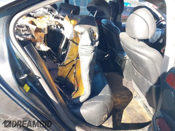 ✅ 2010 Lexus LS 460 • VIN: JTHBL5EF0A5093194 • Lot: 41457561. Listed on IAAI with 208,422 mi. Free auction sales archive from the USA and detailed vehicle history report at DreamBid. Image 8.