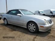 ✅ 2002 Mercedes-Benz CLK 320/430 • VIN: WDBLK65G52T115953 • Lot: 59510165. Wystawiony na Copart z przebiegiem 129 612 mil. Bezpłatny archiwum sprzedaży aukcyjnych z USA i szczegółowy raport historii pojazdu na DreamBid. Zdjęcie 4.