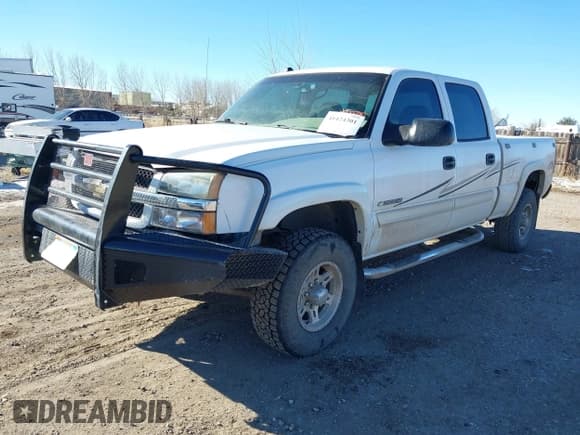 ✅ 2004 Chevrolet Silverado 2500HD LT3 • VIN: 1GCHK23G24F129507 • Лот: 41424301. Опубликован ранее на IAAI с пробегом 186 601 миль. Бесплатный доступ к архиву аукционных продаж из США и подробный отчёт об истории автомобиля на DreamBid. Изображение 2.